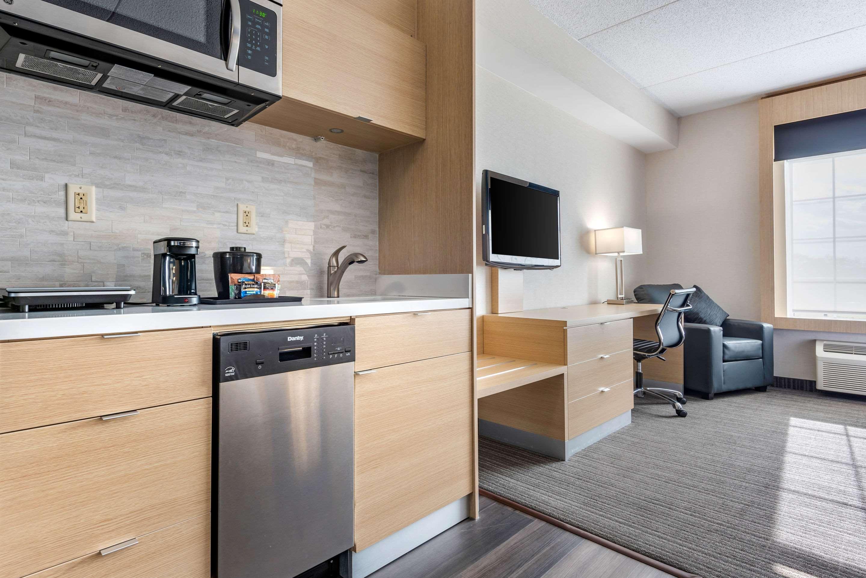 Quality Inn & Suites Oakville Eksteriør bilde