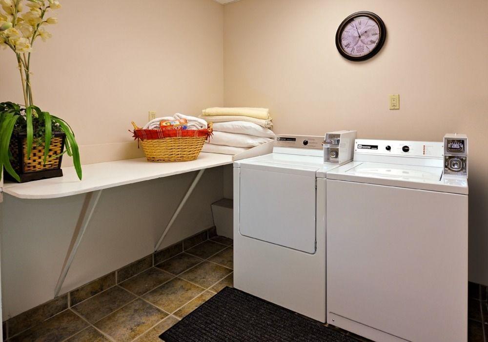 Quality Inn & Suites Oakville Eksteriør bilde
