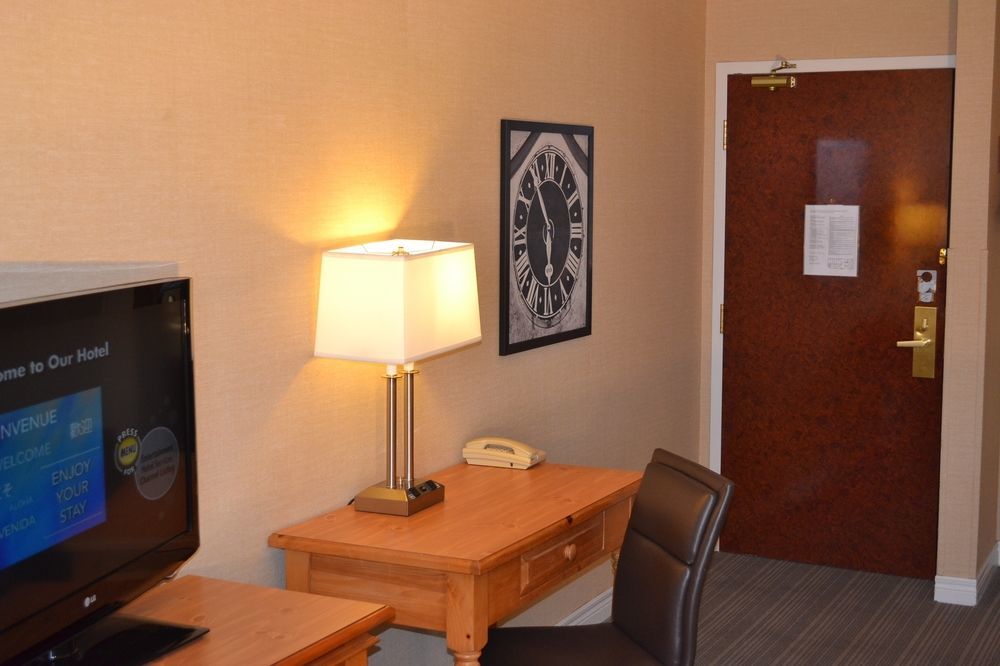 Quality Inn & Suites Oakville Eksteriør bilde
